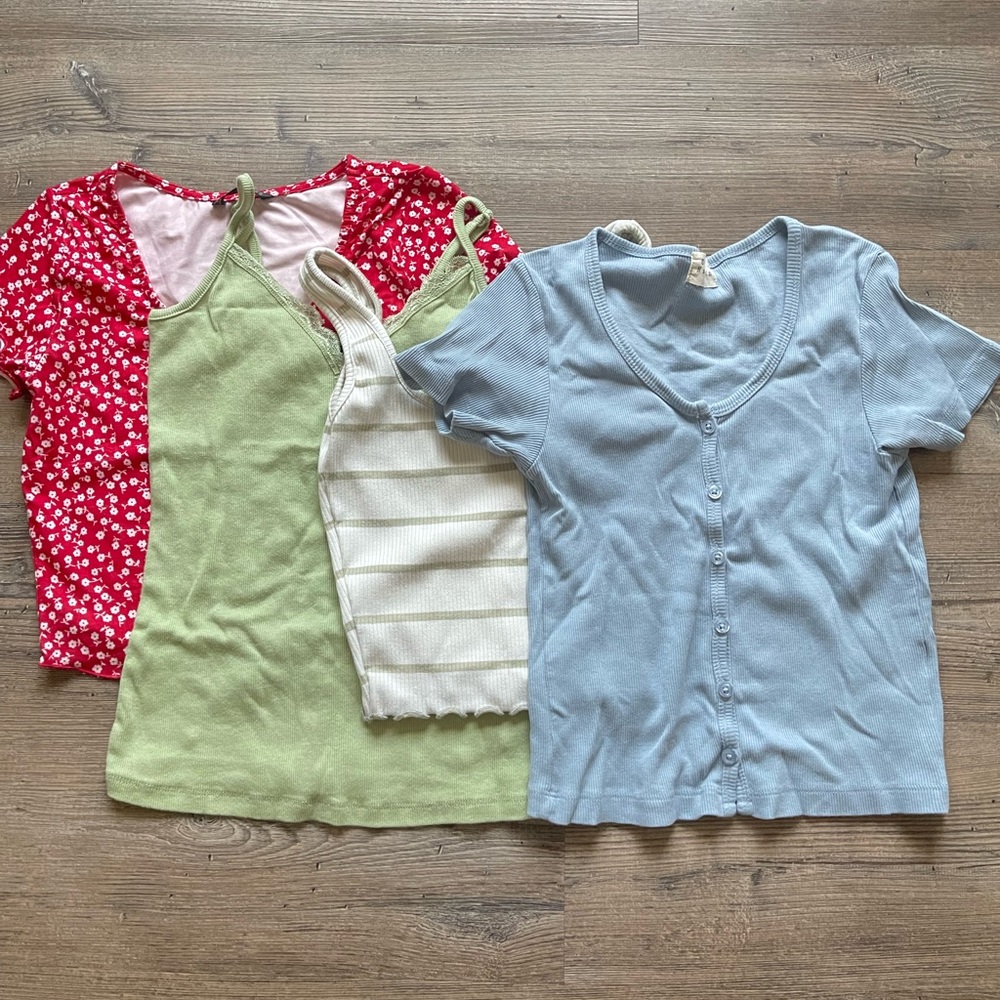 Bundle of 4 tops!